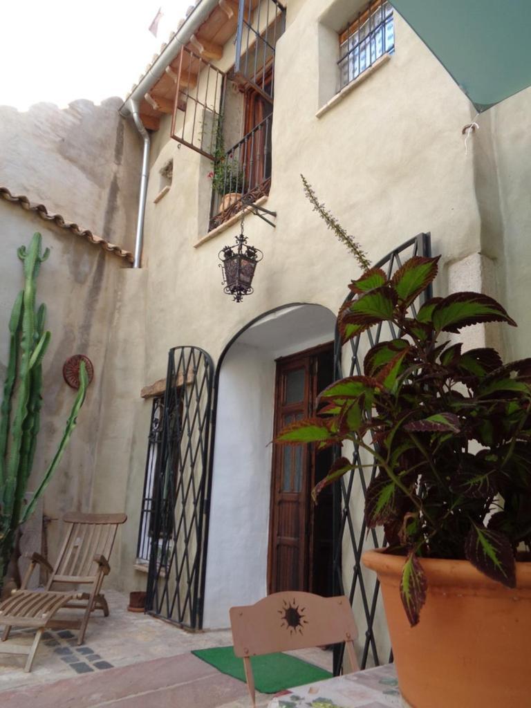 Oliva Courtyard Guesthouse エクステリア 写真